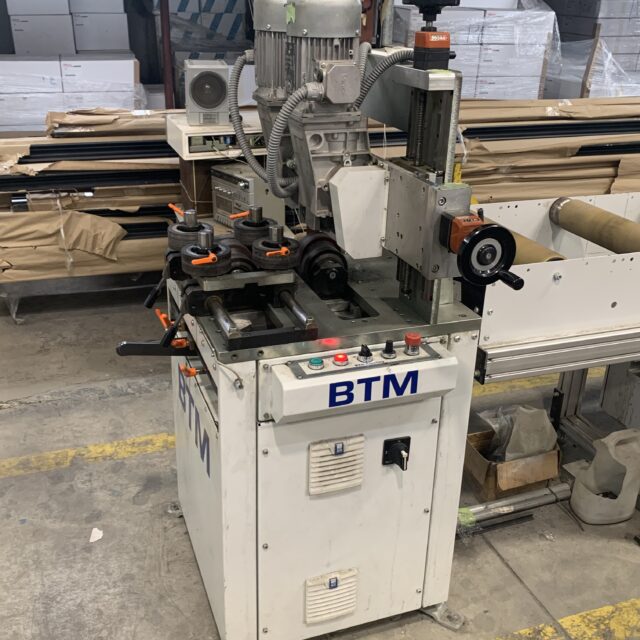 Usagé - Aluro BTM - Ligne complète d'insertion de bris thermiques – Image 3