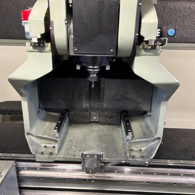Used Comet T6 CNC Machining Center