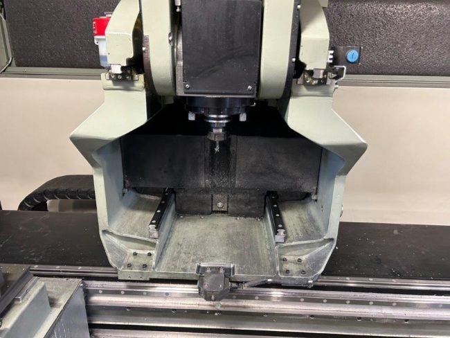 Used Comet T6 CNC Machining Center