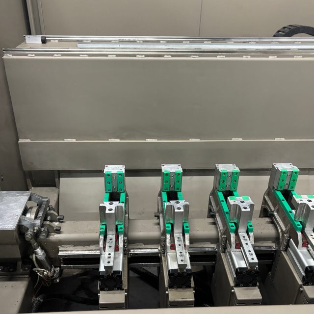 Centre d’usinage CNC 4 axes Pertici MC700 2018 usagé pour aluminium – Image 4